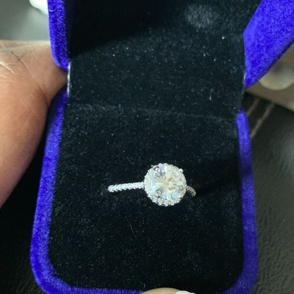 Moissanite Diamond Ring - Picture 7 of 10